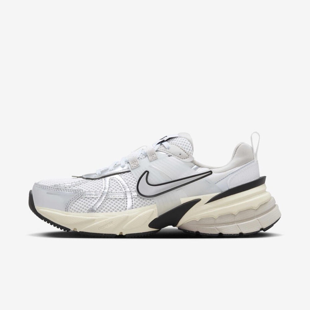 Nike V2K Running Shoes Metallic Silver, Women’s 8.5